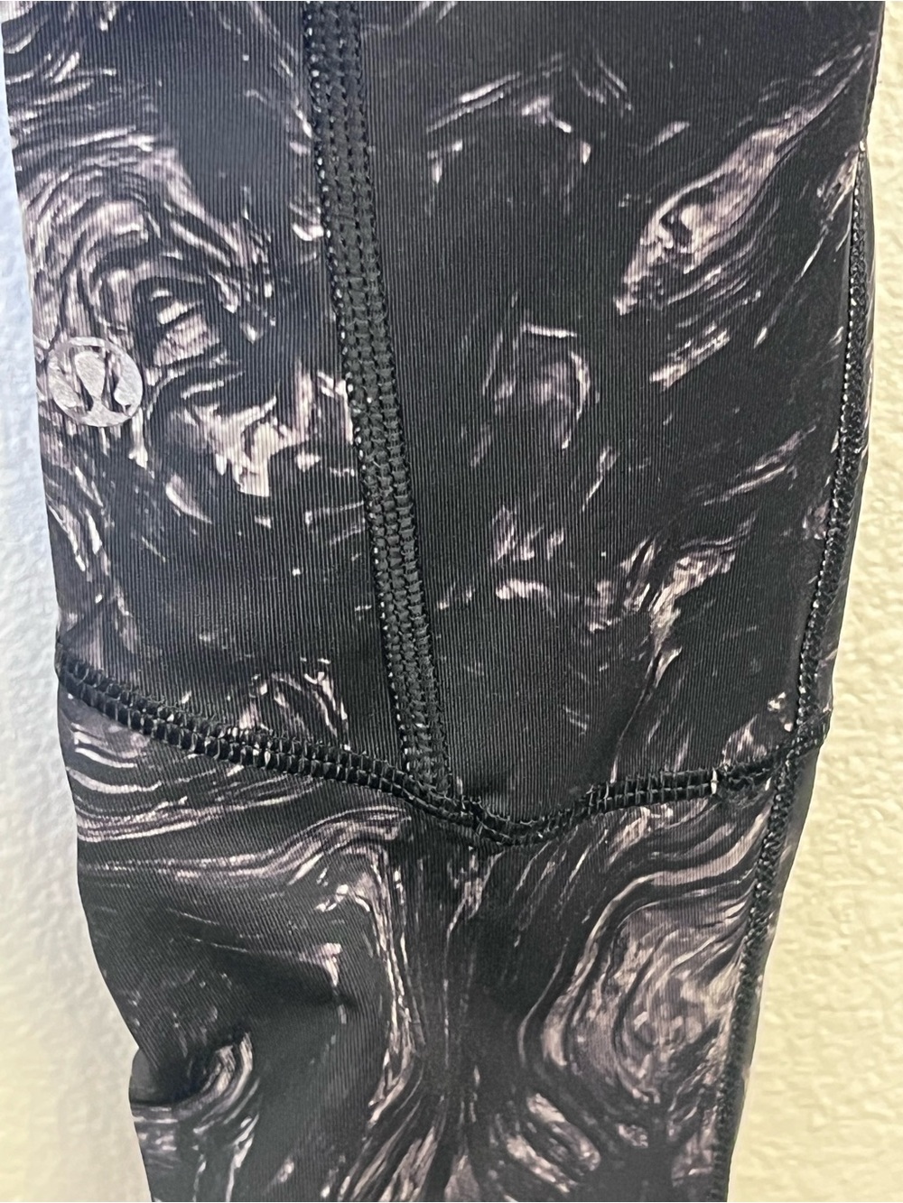 Lululemon Runday Crop Full-On Luxtreme Leggings - Picture 12 of 15